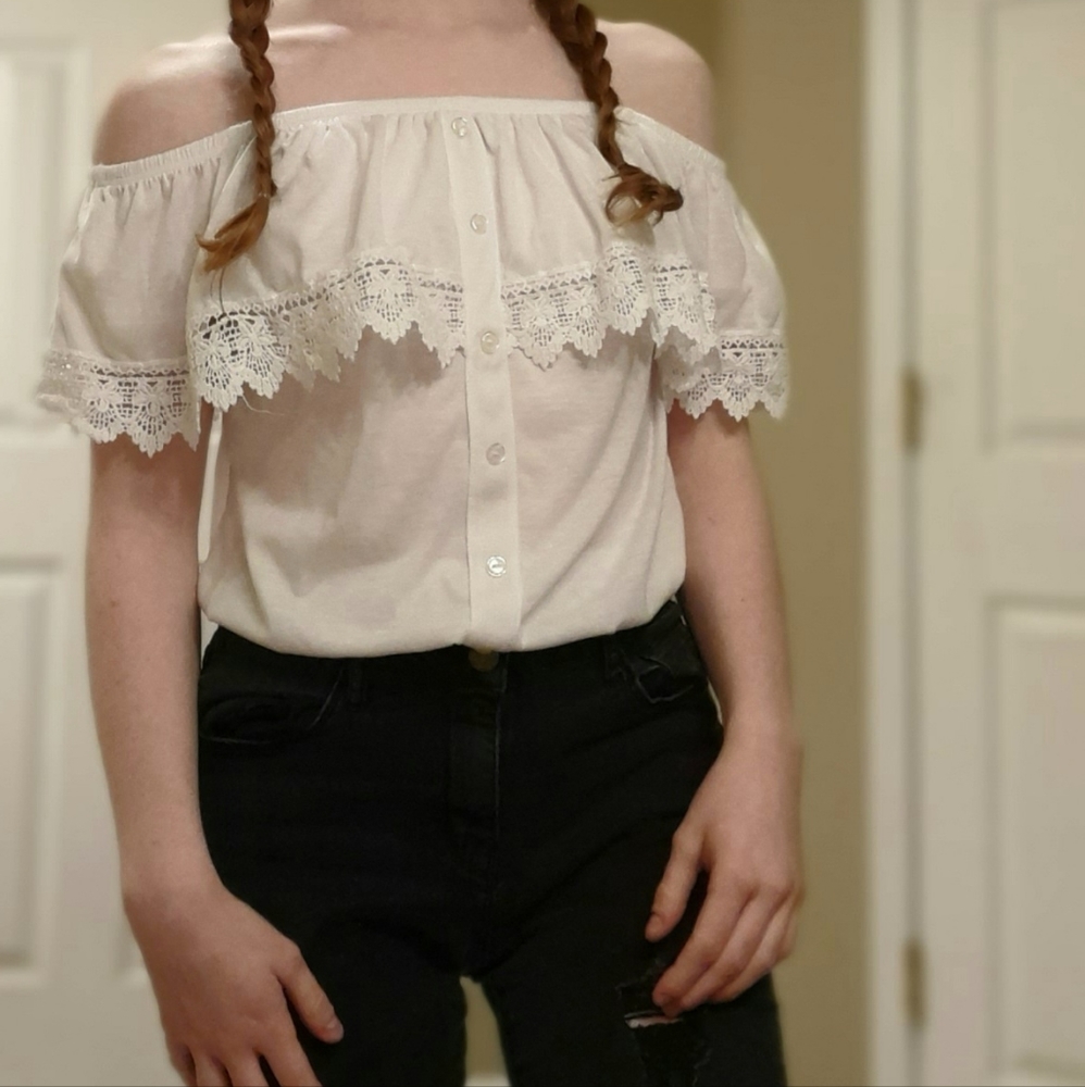 XS White short sleeve blouse